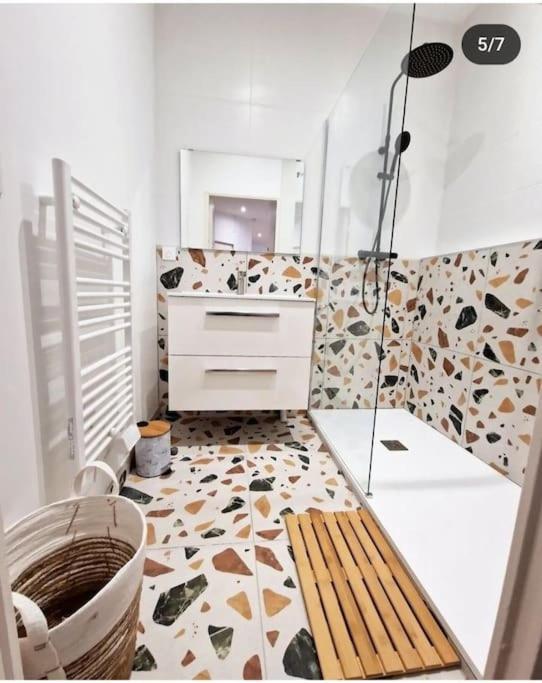 L'Escale Balzac Apartment Villeurbanne Ngoại thất bức ảnh